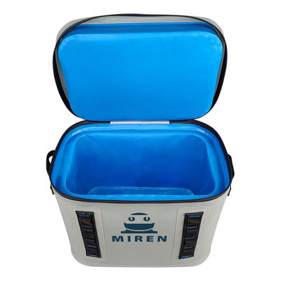 Grigio chiaro 30 lattine Soft Sided Cooler impermeabile per campeggio Picnic OEM ODM